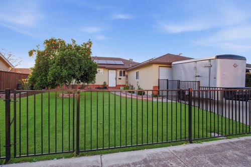 355 Harding Ave, Manteca, CA, 95336-4008 | Card Image