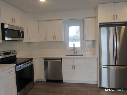 c-10 Bouton St, Norwalk, CT, 06854-3519 | Card Image