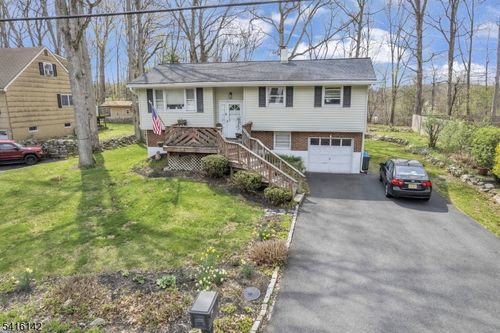 14 Woods Edge Rd, Stanhope, NJ, 07874-3242 | Card Image
