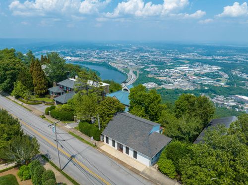 1003 E Brow Rd, Lookout Mountain, TN, 37350-1013 | Card Image