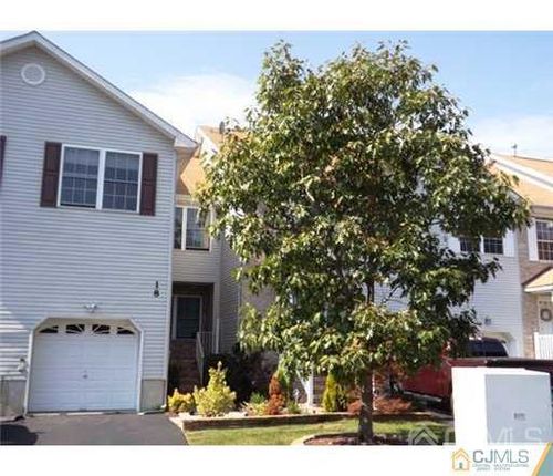 18 Lakeview Dr, Helmetta, NJ, 08828-1166 | Card Image