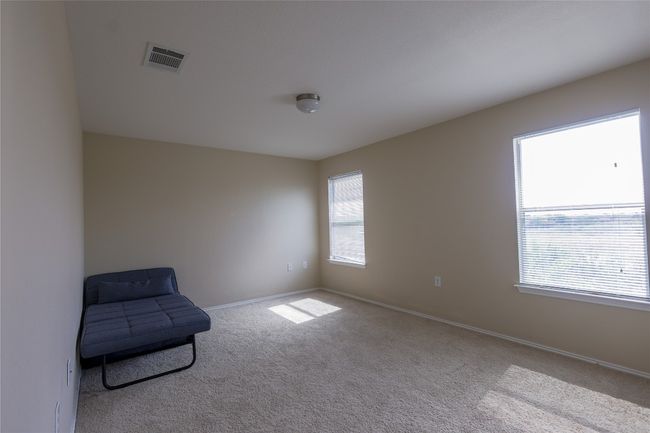 Bedroom #2, with lots of natural light | Image 13