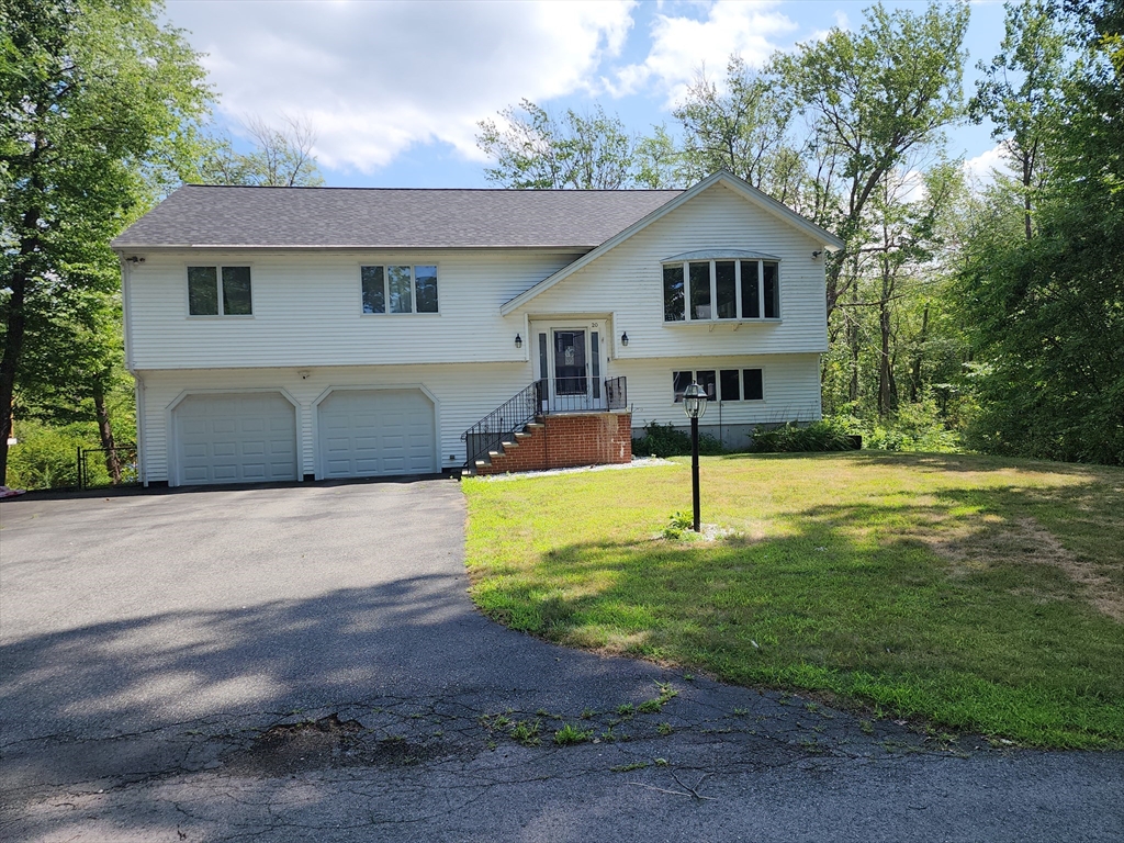 Lancaster Rd, Methuen, MA 01844