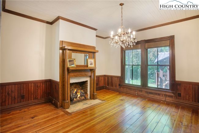 326 Green St, House other with 3 bedrooms, 4 bathrooms and null parking in Blowing Rock NC | Image 16