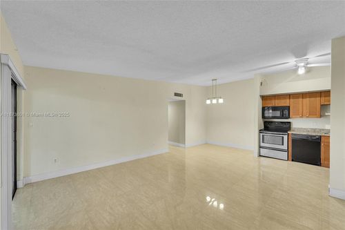 211-9644 Belfort Cir, Tamarac, FL, 33321-1862 | Card Image