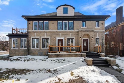 2409 Calvert St, Detroit, MI, 48206-1533 | Card Image