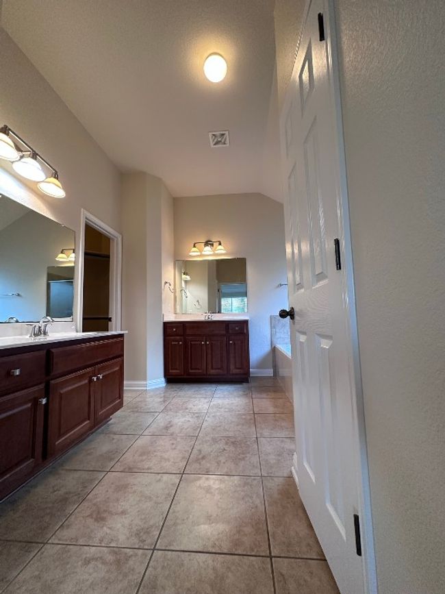 1721 Stonehaven Ln, House other with 3 bedrooms, 3 bathrooms and 2 parking in Round Rock TX | Image 26