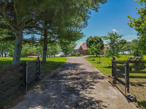 877 Mt Olive Cemetery Rd, Lynnville, TN, 38472-5537 | Card Image