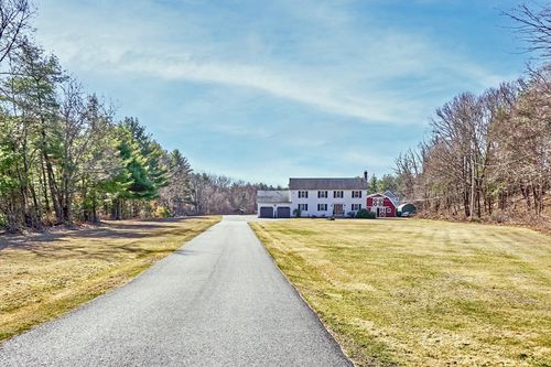 80 Jones Rd, Berlin, MA, 01503-1612 | Card Image