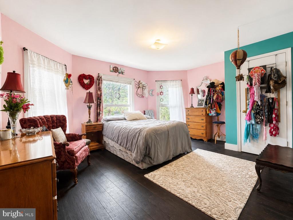 Residential in CRISFIELD 2