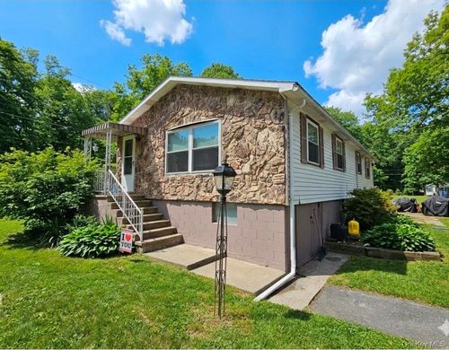 3 Mary Dr, Bloomingburg, NY, 12721-5027 | Card Image