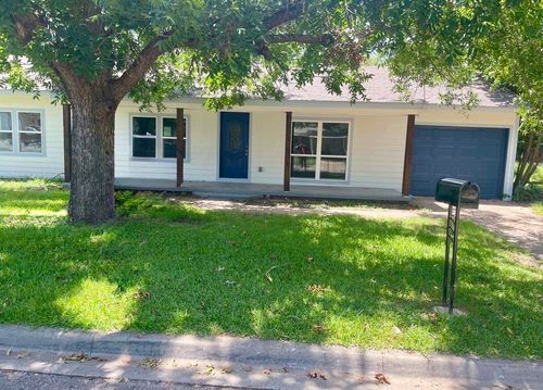 411 W Bluff St, Granbury, TX, 76048-2418 | Card Image