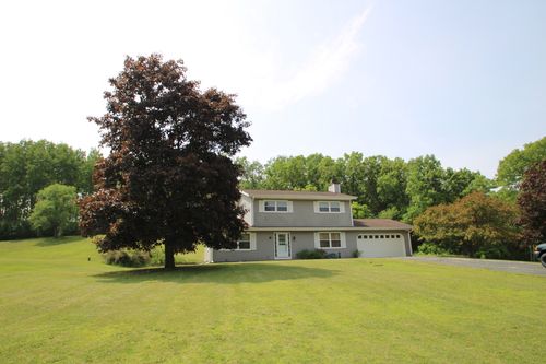 7230811 Kettle Ridge Dr, Mukwonago, WI, 53149-9781 | Card Image