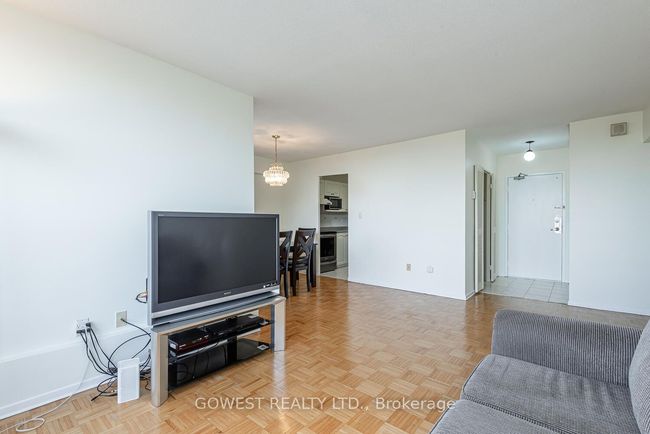 615 - 60 Pavane Linkway, Condo with 2 bedrooms, 1 bathrooms and 1 parking in North York ON | Image 13
