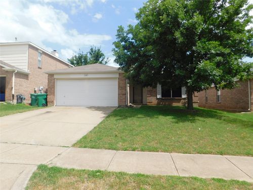 3305 Teasbend Ct, Denton, TX, 76210-8617 | Card Image