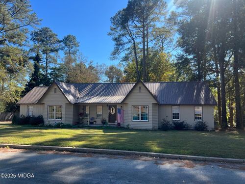 311 Overlook Dr, Montezuma, GA, 31063-1033 | Card Image