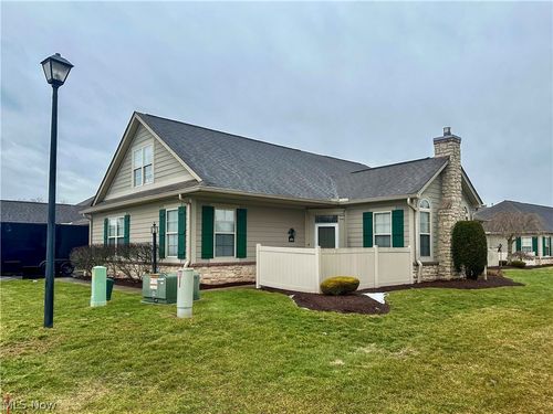 404 River Glen Dr Ne, Warren, OH, 44484-6054 | Card Image