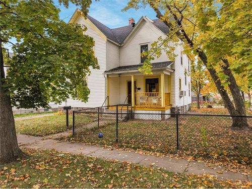 530 Hobart St, Eau Claire, WI, 54703-3065 | Card Image