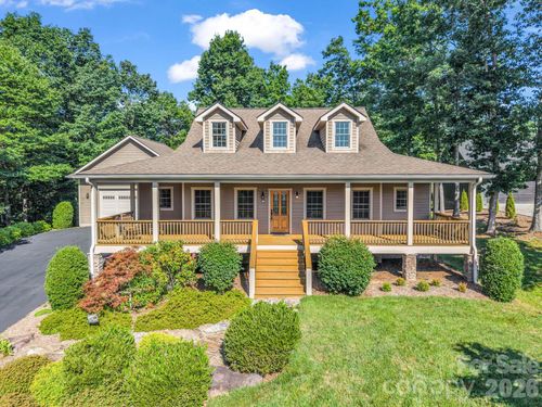 82 Red Mulberry Dr, Zirconia, NC, 28790-8991 | Card Image