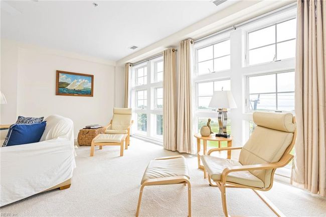 Walls of sundrenched windows | Image 20