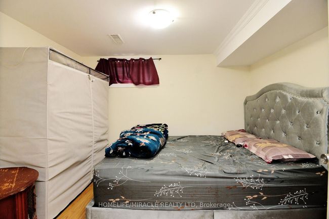 7 Sophia St, House other with 3 bedrooms, 2 bathrooms and 4 parking in Brampton ON | Image 33