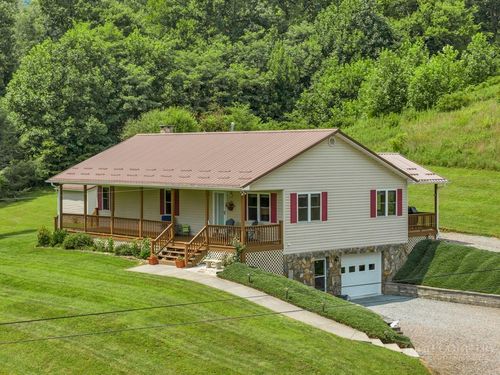 193 Roby Cornett Rd, Vilas, NC, 28692-9752 | Card Image