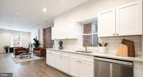 2835 W Montgomery Ave, PHILADELPHIA, PA, 19121-2737 | Card Image