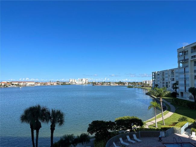 APT-305 - 7932 Sailboat Key Blvd S, Condo with 2 bedrooms, 2 bathrooms and null parking in SOUTH PASADENA FL | Image 24