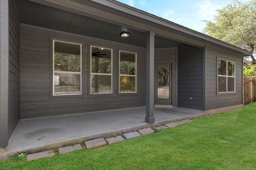 204 S Meadowlark St, Lakeway, TX, 78734-4726 | Card Image