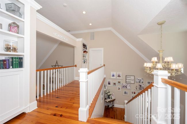Second Floor Balcony/Catwalk | Image 28