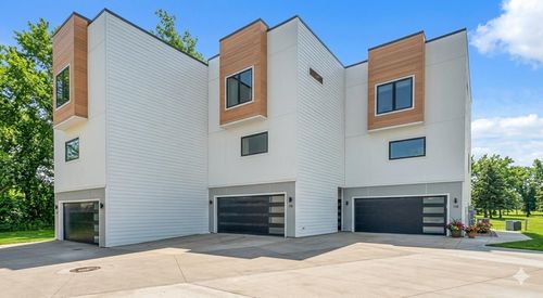 228 S Highway 71, Arnolds Park, IA, 51331-7103 | Card Image