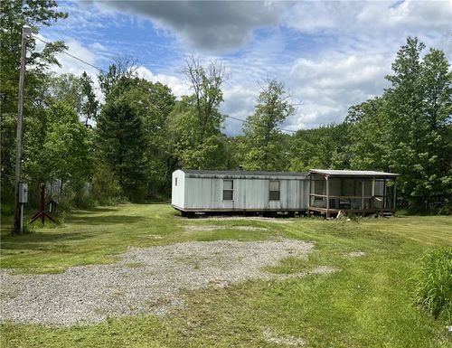 332 Parker Pike, Parker, PA, 16049-2520 | Card Image