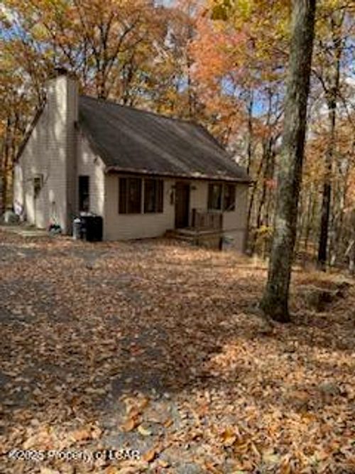 101 Alpine Dr, Zion Grove, PA, 17985-8800 | Card Image