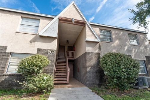 112-302 E Whitehall Ct, TAMPA, FL, 33604-1544 | Card Image