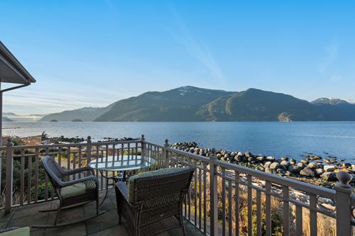 7 Beach Dr, Furry Creek, BC, V0N3Z1 | Card Image