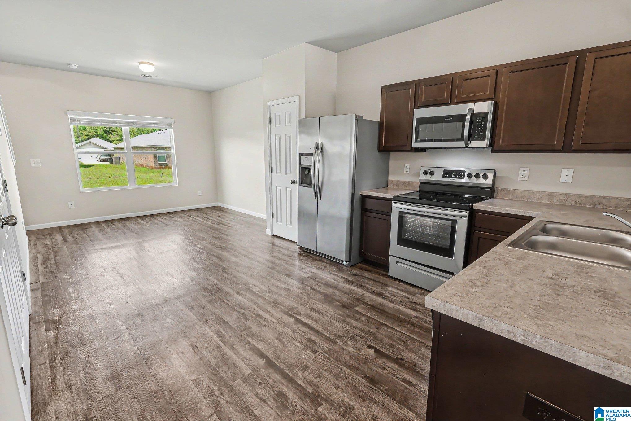 Residential in CALERA 4