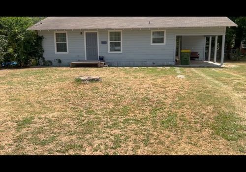 471 W Navasota St, Groesbeck, TX, 76642-1717 | Card Image