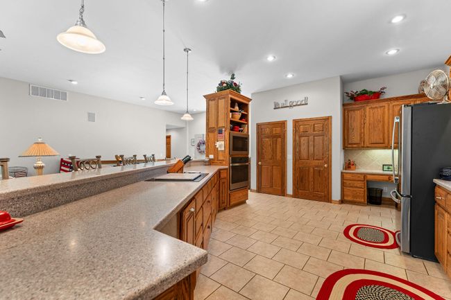 Kitchen Counter | Image 21