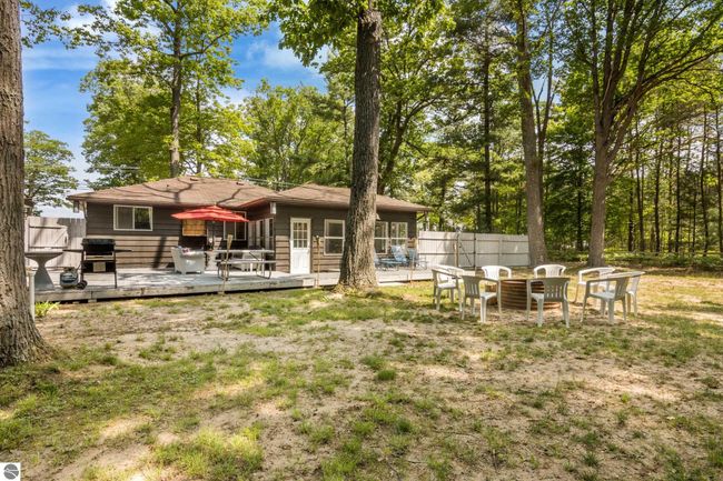 6015 Crystal Beach Rd Nw, House other with 4 bedrooms, 2 bathrooms and null parking in Rapid City MI | Image 31