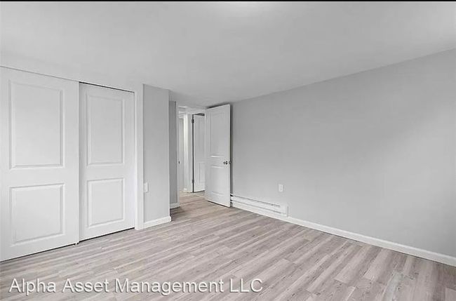B - 6630 Library Road, Condo with 2 bedrooms, 1 bathrooms and 1 parking in South Park PA | Image 10