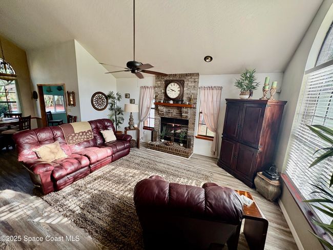 6860 Cairo Rd, House other with 3 bedrooms, 3 bathrooms and null parking in Cocoa FL | Image 4