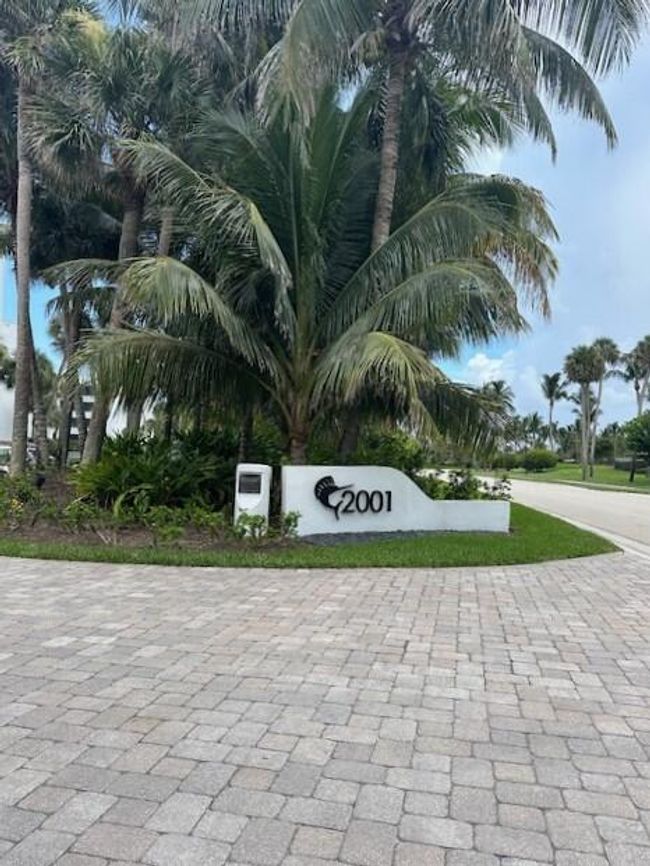 APT-316 - 2001 Se Sailfish Point Blvd, Condo with 3 bedrooms, 3 bathrooms and null parking in Stuart FL | Image 37