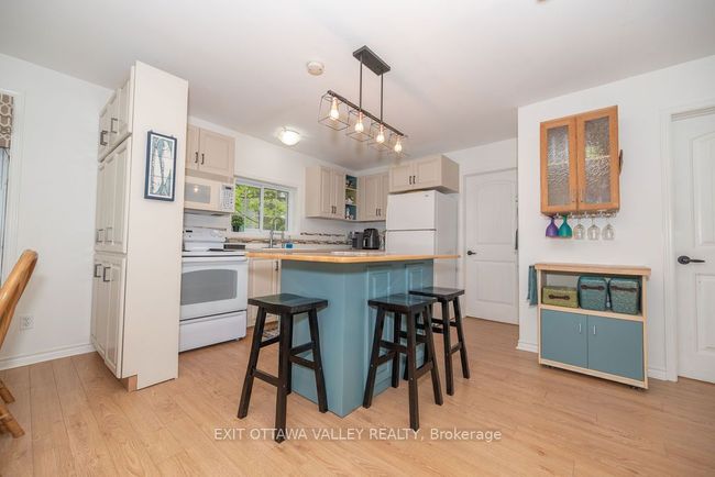 AANDC - 342 Mcanulty Rd, House other with 3 bedrooms, 2 bathrooms and 12 parking in Deep River ON | Image 12