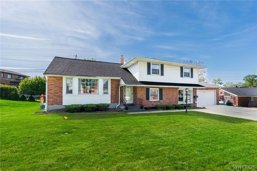 20 Evanshire Lane, Amherst, NY, 14221 | Card Image