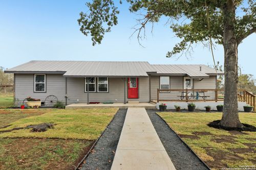 5054 Odaniel Rd, Seguin, TX, 78155-9610 | Card Image