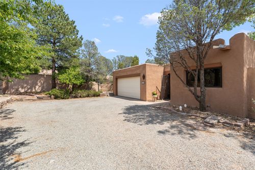 312 Calle Estado, Santa Fe, NM, 87501-1020 | Card Image