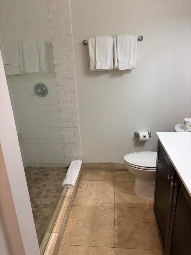 APT-103-5 - 2929 Se Ocean Blvd, Condo with 2 bedrooms, 2 bathrooms and null parking in Stuart FL | Image 9