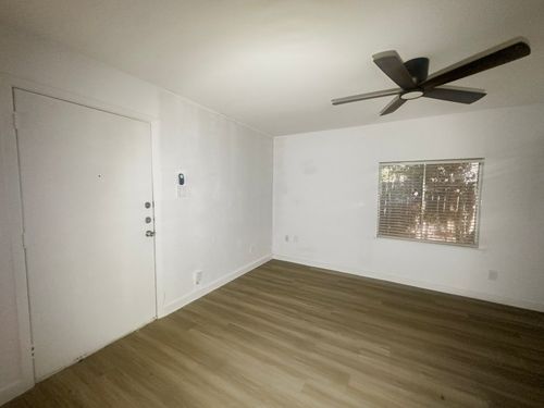 apt-104-4500 Witham Ln, Austin, TX, 78745-2052 | Card Image