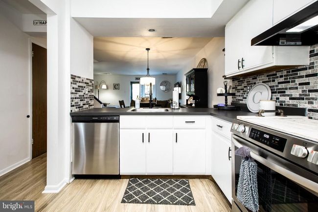 7 Raintree Dr, Townhouse with 2 bedrooms, 2 bathrooms and null parking in Hamilton NJ | Image 6