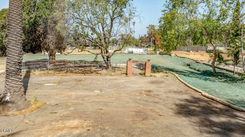 2821 Santa Rosa Ave, Altadena, CA, 91001-1949 | Card Image